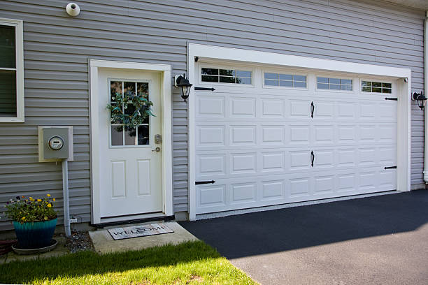 24/7 Emergency Garage Door Panel Replacement experts in Rockfish, NC